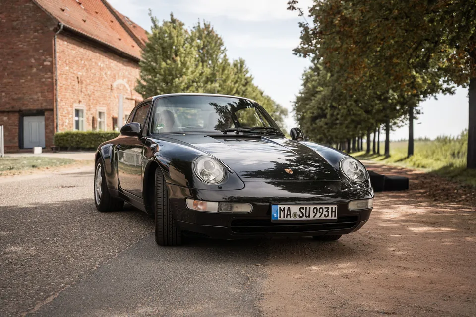 Ankunft der Braut im schwarzen Porsche 911, Hochzeit im Eichenstolz Ladenburg